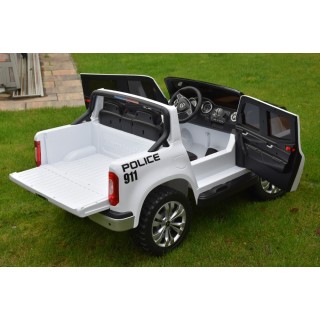 Mercedes X-Class 4x4 POLICIE 911 s 2,4G, FM, rocking horse
