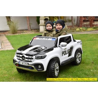 Mercedes X-Class 4x4 POLICIE 911 s 2,4G, FM, rocking horse
