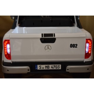 Mercedes X-Class 4x4 POLICIE 911 s 2,4G, FM, rocking horse