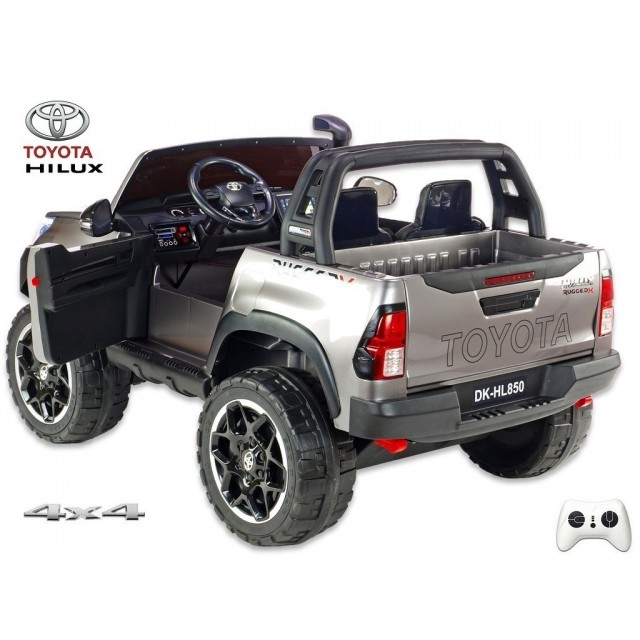 Toyota Hilux Rugged-X s 2.4G, 4x4 dvojmiestná