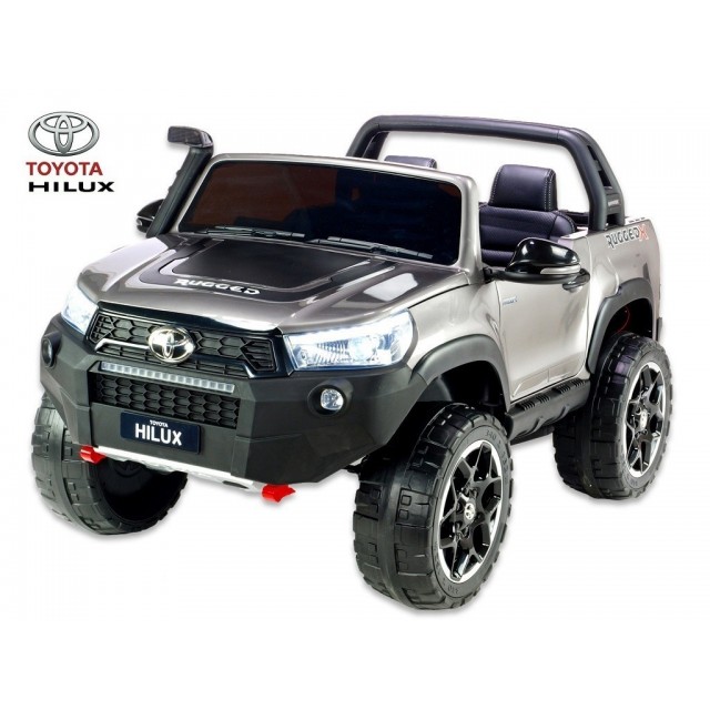 Toyota Hilux Rugged-X s 2.4G, 4x4 dvojmiestná