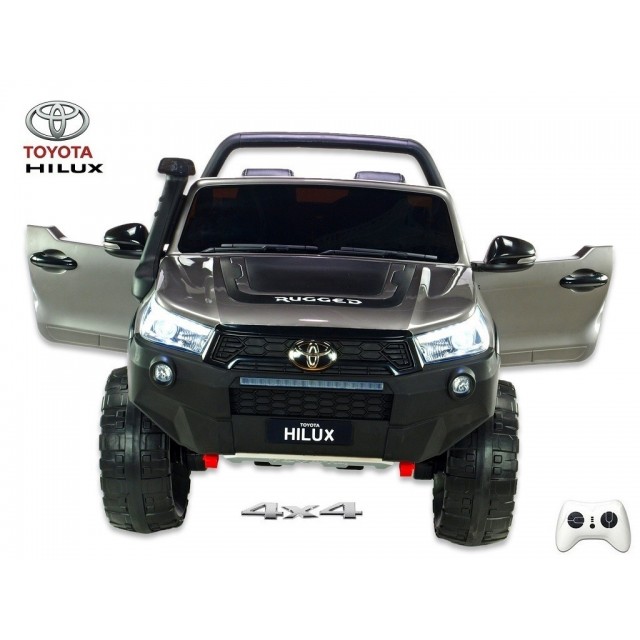 Toyota Hilux Rugged-X s 2.4G, 4x4 dvojmiestná