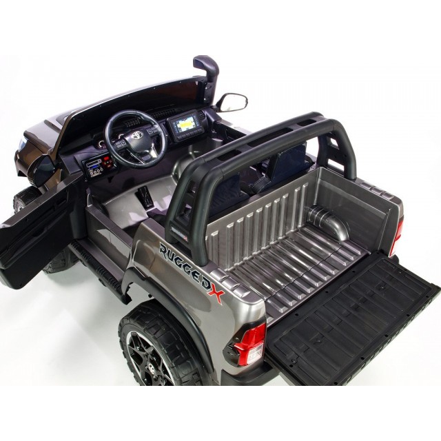 Toyota Hilux Rugged-X s 2.4G, 4x4 dvojmiestná