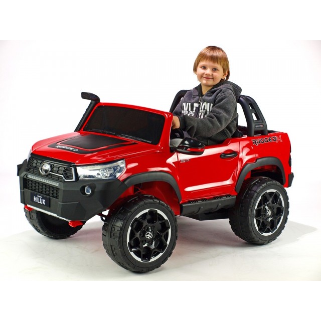 Toyota Hilux Rugged-X s 2.4G, 4x4 dvojmiestná