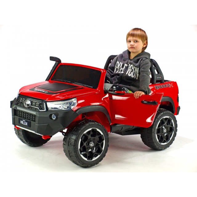 Toyota Hilux Rugged-X s 2.4G, 4x4 dvojmiestná