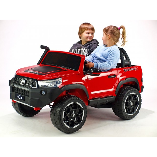 Toyota Hilux Rugged-X s 2.4G, 4x4 dvojmiestná