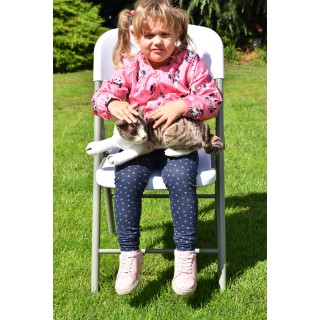 Plyšová mačka ležiaca