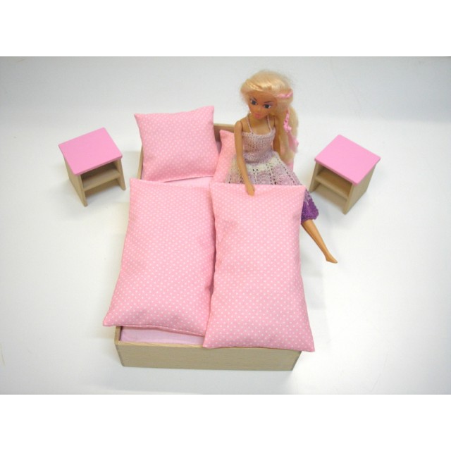 Dvojposteľ pre bábiky s nočnými stolíkmi