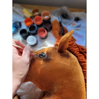 Kôň na palici Hobby Horse Premium - gaštanový kôň A4