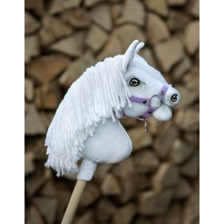 Kôň na palici Hobby Horse Premium - biely A4
