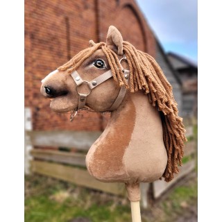 Koník na palici Hobby Horse Premium jasne gaštanový