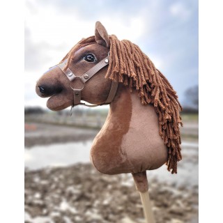 Koník na palici Hobby Horse Premium jasne gaštanový