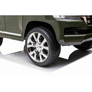 Elektrický džíp Toyota Land Cruiser lakovaný Army zelená