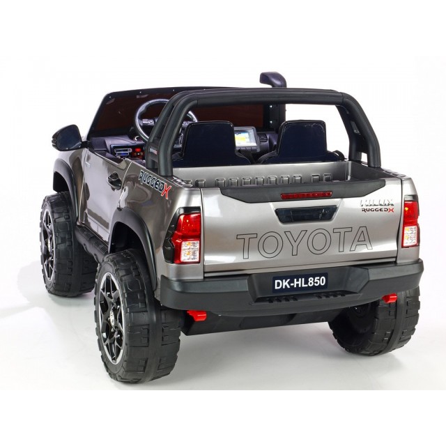 Toyota Hilux Rugged-X s 2.4G, 4x4 dvojmiestná