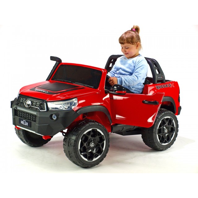Toyota Hilux Rugged-X s 2.4G, 4x4 dvojmiestná