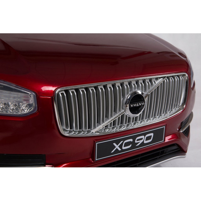 Volvo XC 90 s 2,4G DO, kľúče,Eva kolesá, otváracie dvere,čalunená sedačka,USB,FM,lakované strieborné