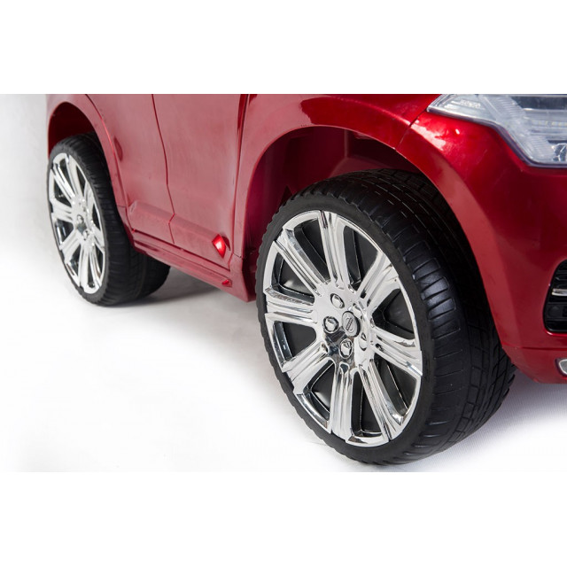 Volvo XC 90 s 2,4G DO, kľúče,Eva kolesá, otváracie dvere,čalunená sedačka,USB,FM,lakované strieborné