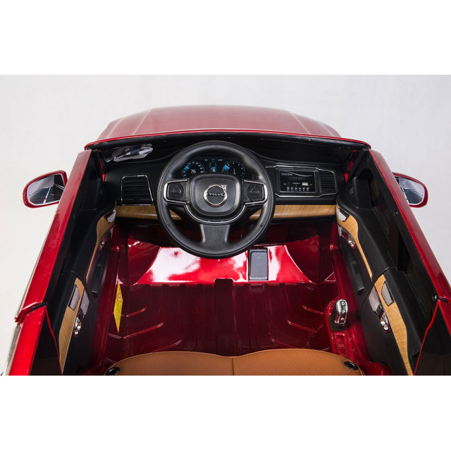 Volvo XC 90 s 2,4G DO, kľúče,Eva kolesá, otváracie dvere,čalunená sedačka,USB,FM,lakované strieborné