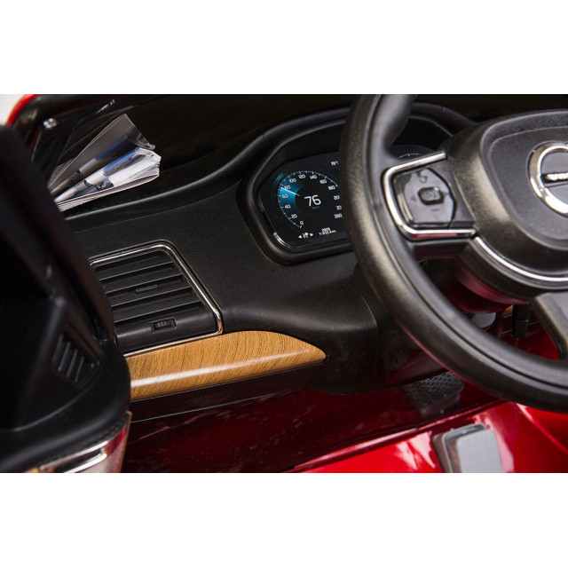 Volvo XC 90 s 2,4G DO, kľúče,Eva kolesá, otváracie dvere,čalunená sedačka,USB,FM,lakované strieborné