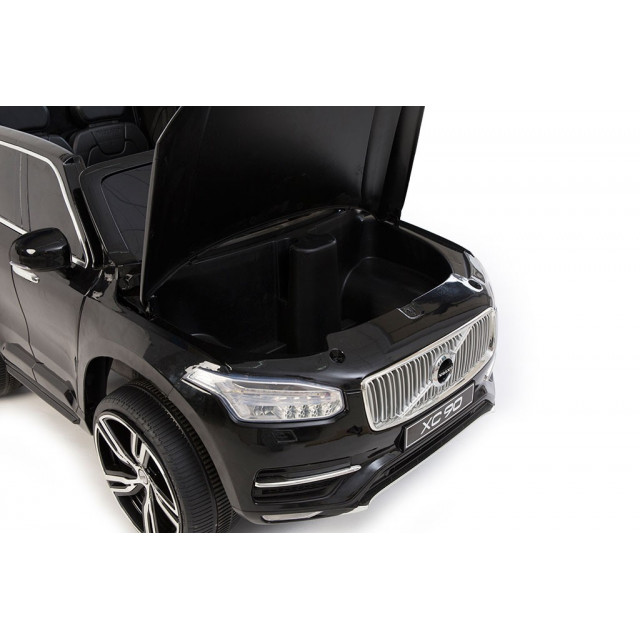 Volvo XC 90 s 2,4G DO, kľúče,Eva kolesá, otváracie dvere,čalunená sedačka,USB,FM,lakované strieborné
