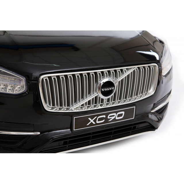 Volvo XC 90 s 2,4G DO, kľúče,Eva kolesá, otváracie dvere,čalunená sedačka,USB,FM,lakované strieborné