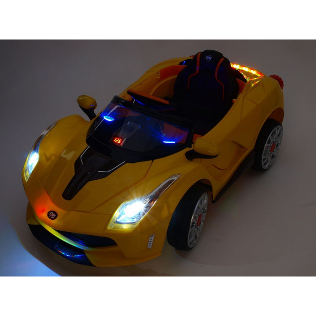 Rallye Ferrato s DO, otváracími dverami, pérovaním obidvoch náprav, super LED efekty, 12V, žlté