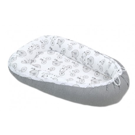 Obojstranný kokon pre bábätko. Mini hviezdičky sivé / mini hviezdičky biele