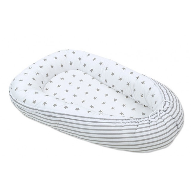 Obojstranný kokon pre bábätko. Mini hviezdičky sivé / mini hviezdičky biele