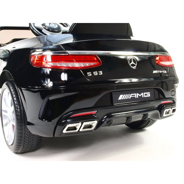 Mercedes - Benz S63 AMG, s 2.4G DO, pérovaním obidvoch náprav, EVA kolesami,12V, jahodovo červený