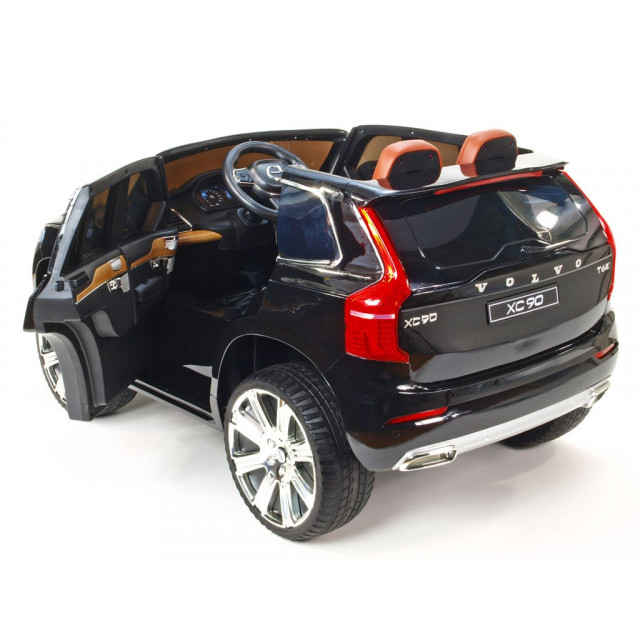 Volvo XC 90 s 2,4G DO, kľúče,Eva kolesá, otváracie dvere,čalunená sedačka,USB,FM,lakované strieborné
