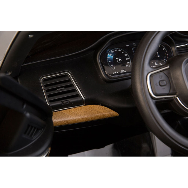 Volvo XC 90 s 2,4G DO, kľúče,Eva kolesá, otváracie dvere,čalunená sedačka,USB,FM,lakované strieborné
