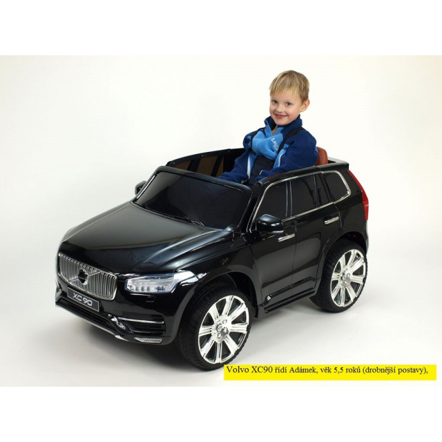 Volvo XC 90 s 2,4G DO, kľúče,Eva kolesá, otváracie dvere,čalunená sedačka,USB,FM,lakované strieborné