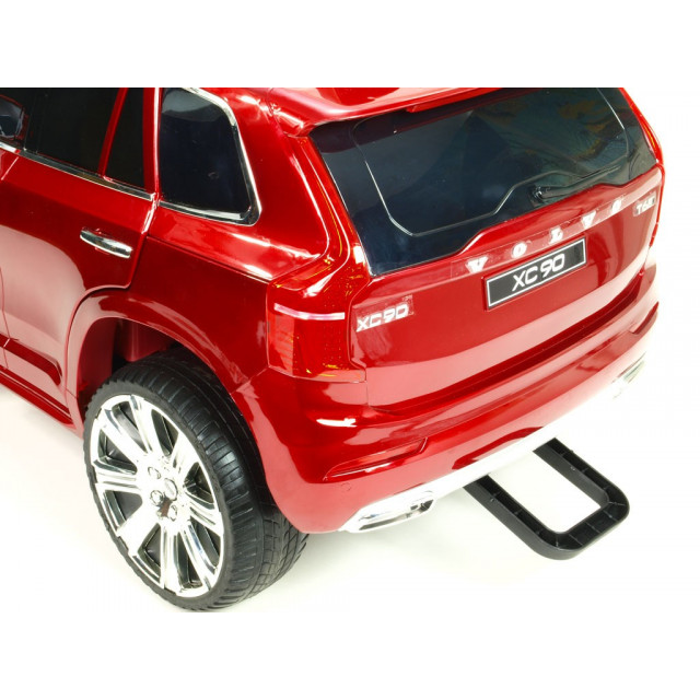 Volvo XC 90 s 2,4G DO, kľúče,Eva kolesá, otváracie dvere,čalunená sedačka,USB,FM,lakované strieborné