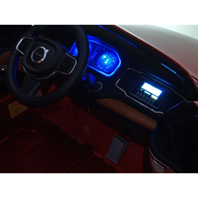 Volvo XC 90 s 2,4G DO, kľúče,Eva kolesá, otváracie dvere,čalunená sedačka,USB,FM,lakované strieborné