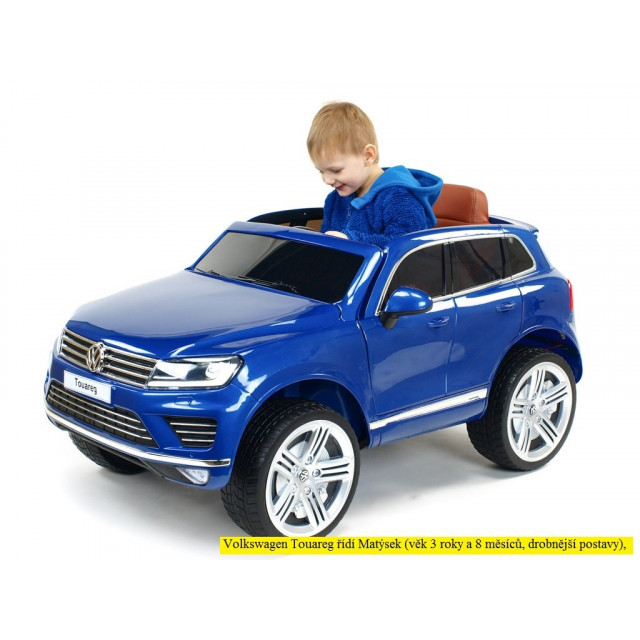 Volkswagen Touareg s 2.4G DO, EVA kolesami, otváracími dverami, LED, FM, USB, modrá metalíza