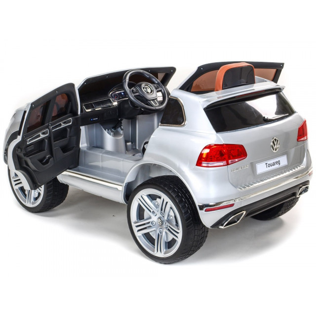 Volkswagen Touareg s 2.4G DO, EVA kolesami, otváracími dverami, LED, FM, USB, modrá metalíza
