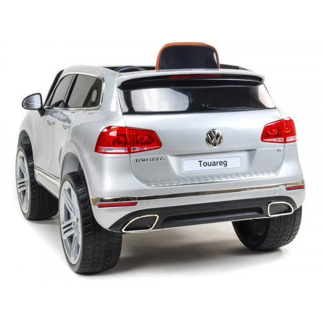 Volkswagen Touareg s 2.4G DO, EVA kolesami, otváracími dverami, LED, FM, USB, modrá metalíza