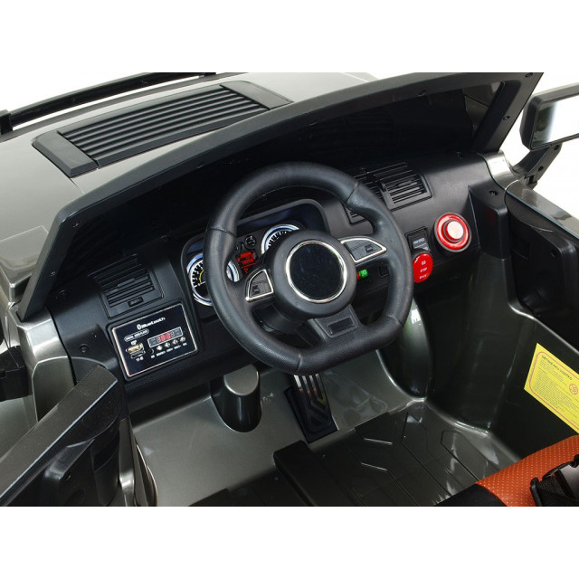 2-stný Hummer Simba s 2,4G DO,EVA kolesami,kývajúcimi nápravami,tlmičmi,USB,TF,Mp3,voltmetrom,čalunenou sedačkou,strieborná met.