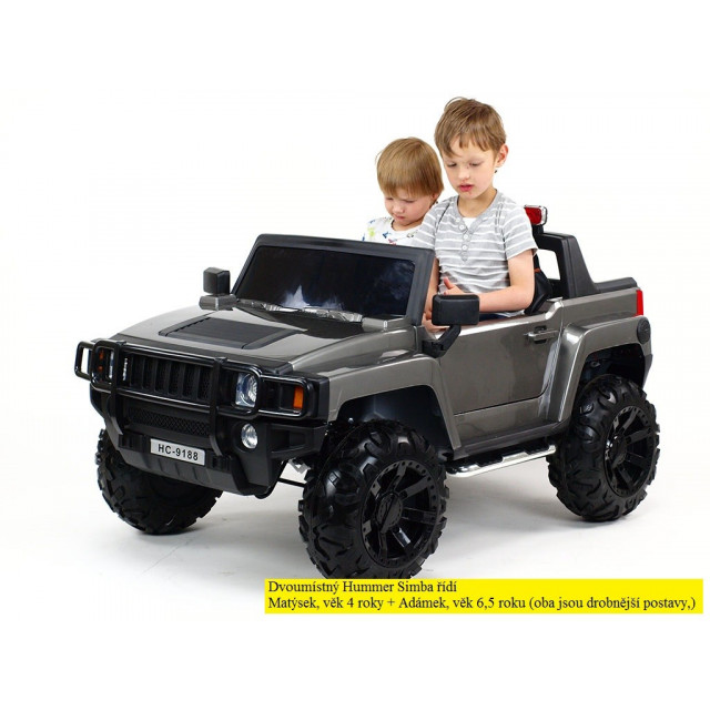 2-stný Hummer Simba s 2,4G DO,EVA kolesami,kývajúcimi nápravami,tlmičmi,USB,TF,Mp3,voltmetrom,čalunenou sedačkou,strieborná met.