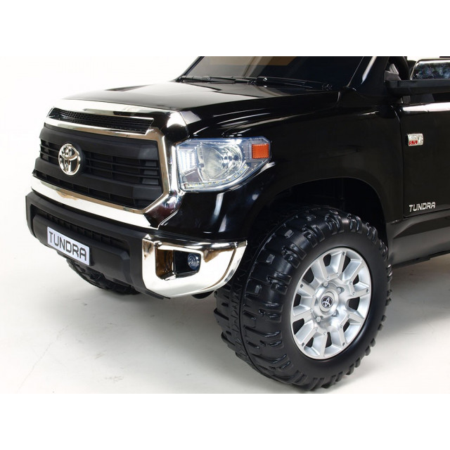 Najväčšie elektrické autíčko Toyota Thundra 24V s 2.4G DO,otváracími dverami,USB, TF,Mp3,LED svetlami, svietiaciou rampou,čierne