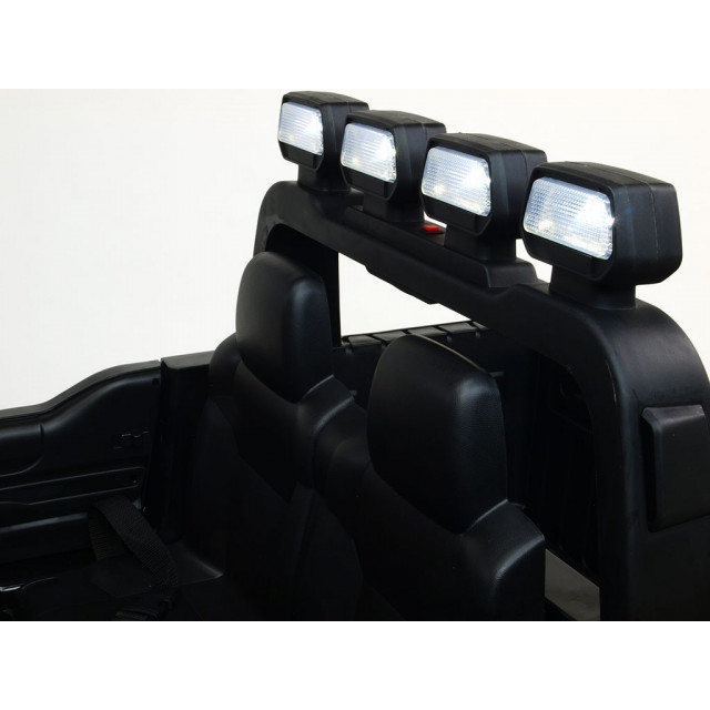 Najväčšie elektrické autíčko Toyota Thundra 24V s 2.4G DO,otváracími dverami,USB, TF,Mp3,LED svetlami, svietiaciou rampou,čierne
