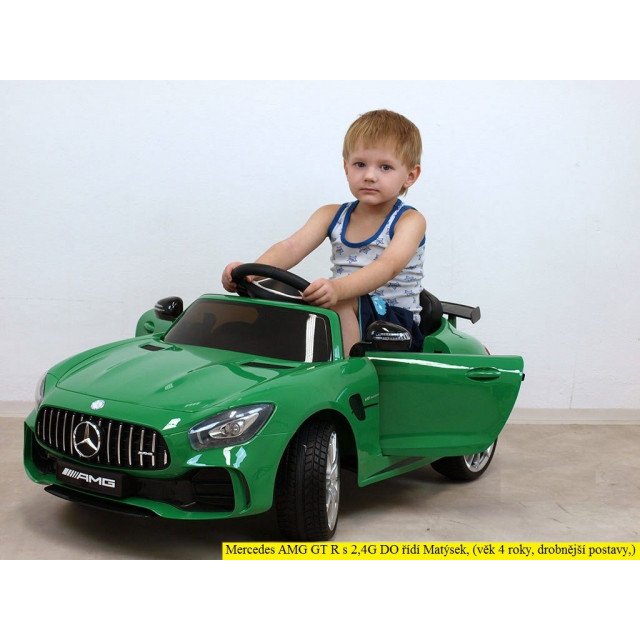 Mercedes - Benz S63 AMG, s 2.4G DO, pérovaním obidvoch náprav, EVA kolesami,12V, jahodovo červený