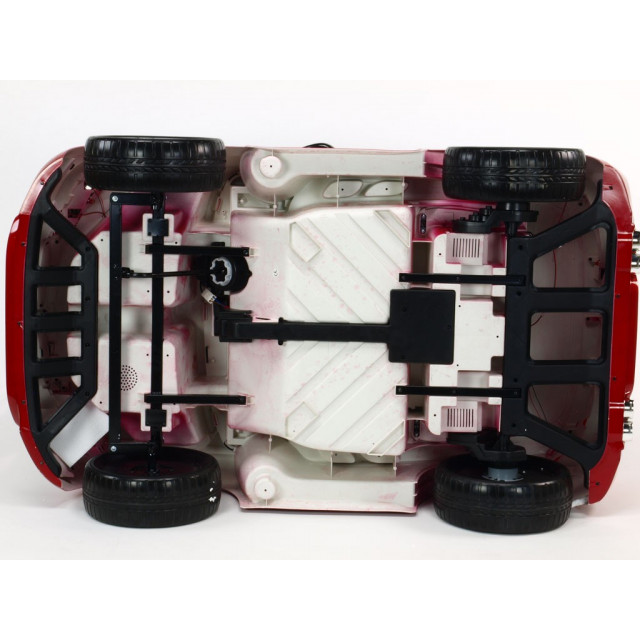BMW X6 s 2,4G bluetooth DO, EVA kolesami, otváracími dverami,12V, čalunenou vyšívanou sedačkou, lakované čiernou farbou