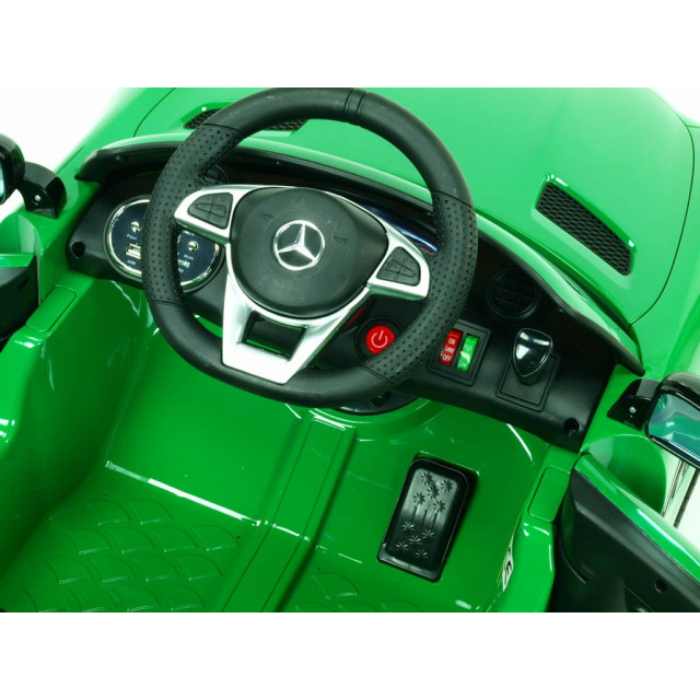 Mercedes - Benz S63 AMG, s 2.4G DO, pérovaním obidvoch náprav, EVA kolesami,12V, jahodovo červený