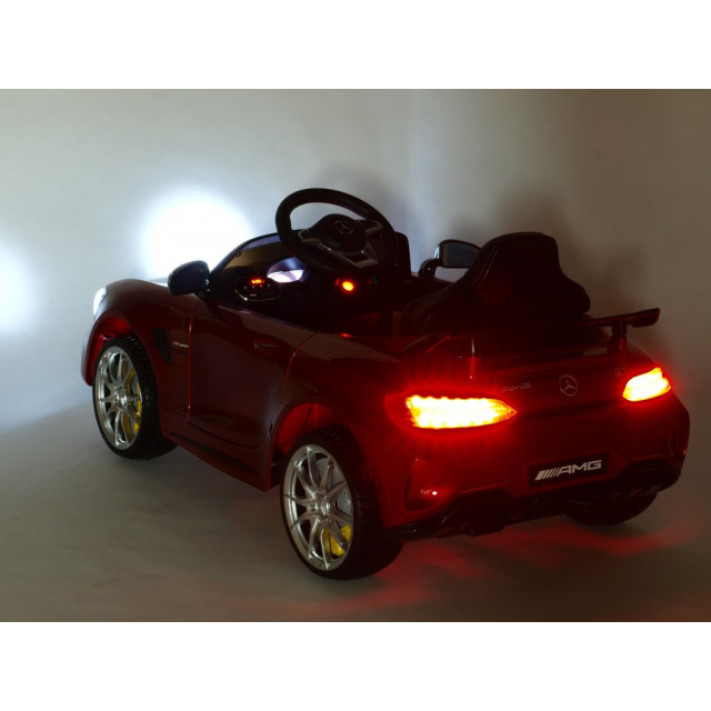 Mercedes - Benz S63 AMG, s 2.4G DO, pérovaním obidvoch náprav, EVA kolesami,12V, jahodovo červený
