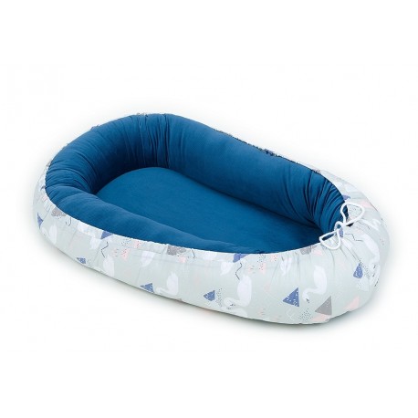 Obojstranný kokon pre bábätko. Mini hviezdičky sivé / mini hviezdičky biele