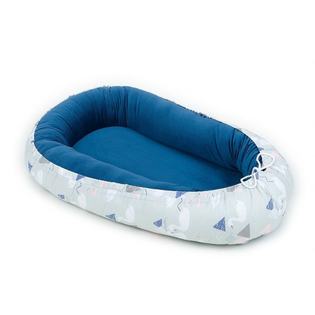 Obojstranný kokon pre bábätko. Mini hviezdičky sivé / mini hviezdičky biele