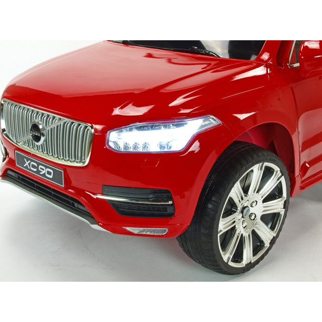 Volvo XC 90 s 2,4G DO, kľúče,Eva kolesá, otváracie dvere,čalunená sedačka,USB,FM,lakované strieborné