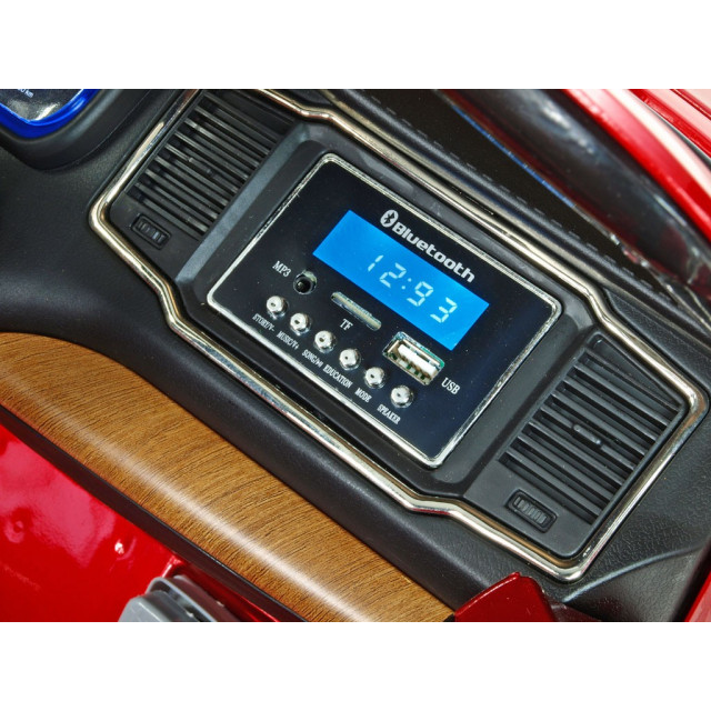 Volvo XC 90 s 2,4G DO, kľúče,Eva kolesá, otváracie dvere,čalunená sedačka,USB,FM,lakované strieborné