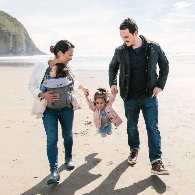 ERGOBABY | NOSIČ 360 - BLACK & CAMEL